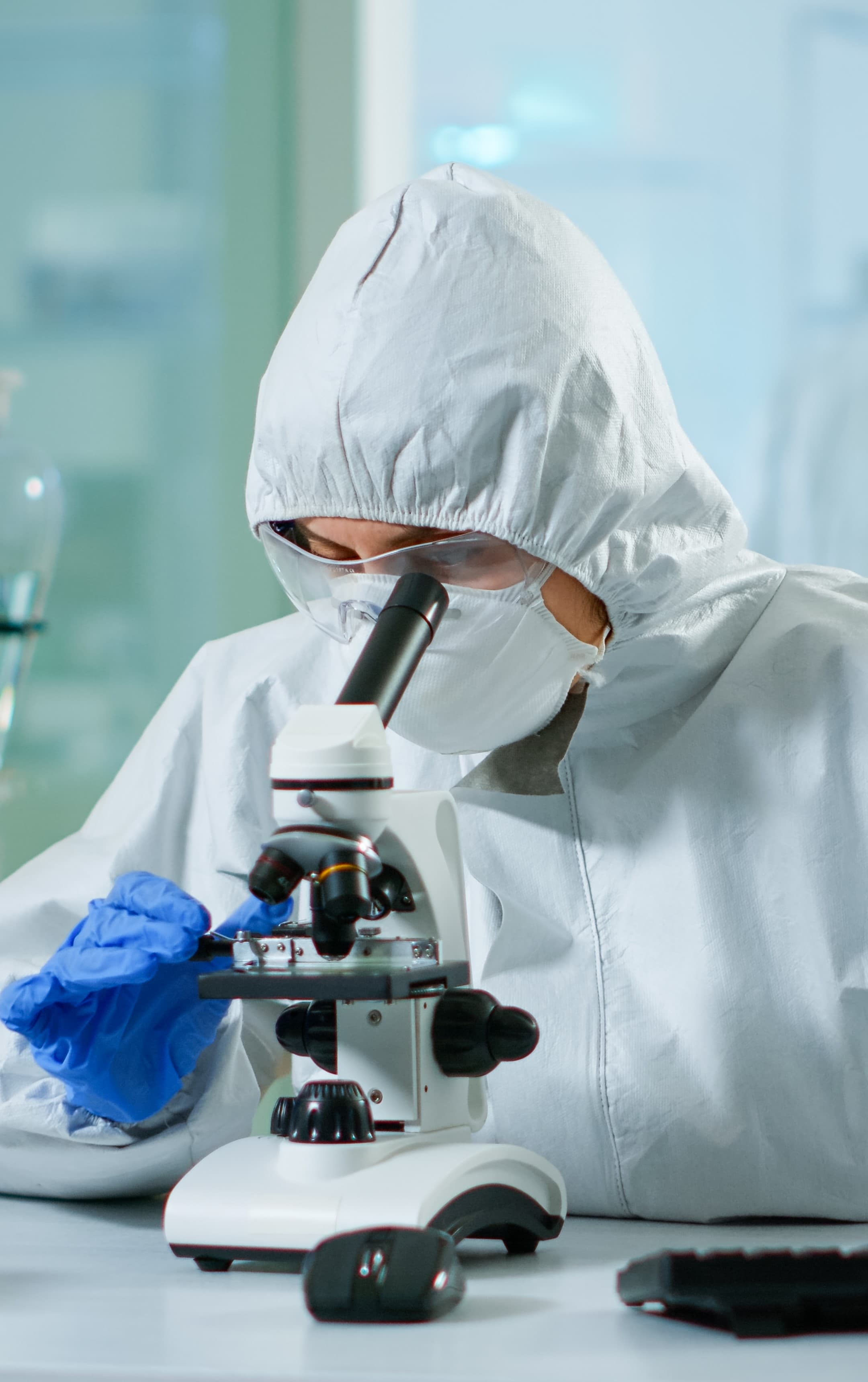 Nghiên cứu và kiểm định sản phẩm trong phòng lab
